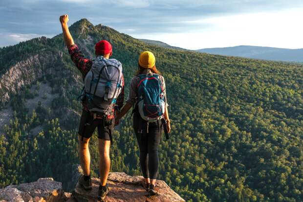 Названы самые выгодные направления для путешествий по России на майские