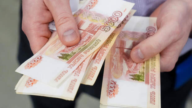 Названы регионы, где средняя зарплата превысила 100 тысяч рублей