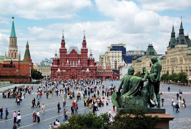 В Москву? Нет, не поедем! Независимый опрос показал, что туристы избегают Москвы из-за высоких цен и небезопасности