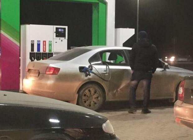 Нескучная работа на заправке