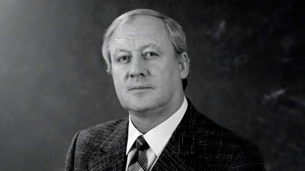 Умер заслуженный артист России Дмитрий Твердохлебов