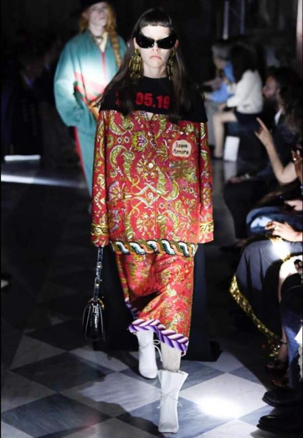 Круизная коллекция Gucci 2020 поддерживает репродуктивные права женщин слоганом