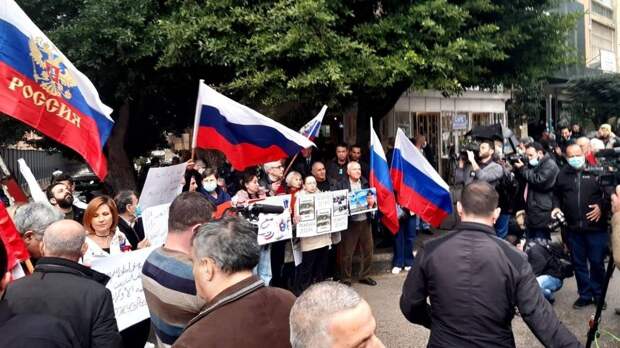 Ливан против нацизма: политтехнолог Мангушев провел митинг в поддержку спецоперации РФ на Украине