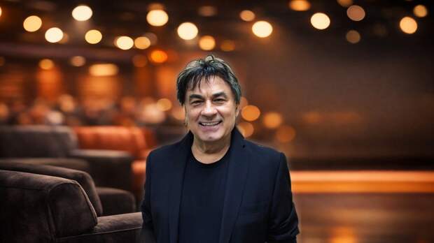 Скрытые 3 года и 75 лет на сцене: как Александр Серов изменил дату рождения и почему его дочь оставила отчий дом