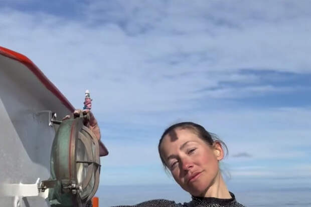 Телеведущую Юлию Барановскую раскритиковали за съемку в Антарктике без макияжа