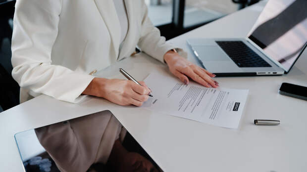 HR-эксперт Аликова высказалась о тренде на отказ от «золотых» резюме