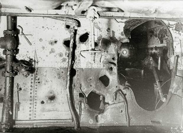 Повреждения, полученные броненосцем «Евстафий» в бою у мыса Сарыч 18 ноября 1914 года. Фото из коллекции Ю. Чернова