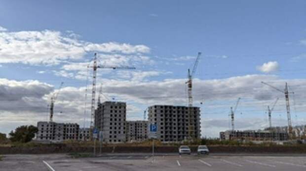 Строительство многоквартирных домов в Барнауле / Фото: Екатерина Смолихина / amic.ru