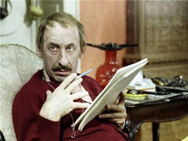 Знаменитый советский актер и режиссер Владимир Басов | Фото: biographe.ru Знаменитый советский актер и режиссер Владимир Басов | Фото: biographe.ru