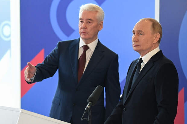 Путин и Собянин дали старт тестированию беспилотного поезда метро без пассажиров