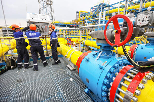 Новак: Половина покупателей российского газа открыли рублевые счета