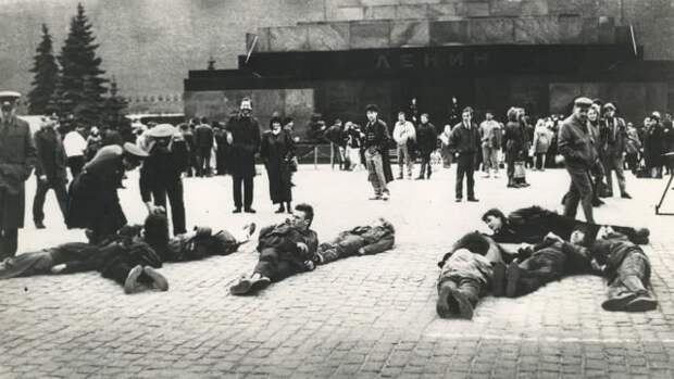 Подборка атмосферных снимков из 90-х