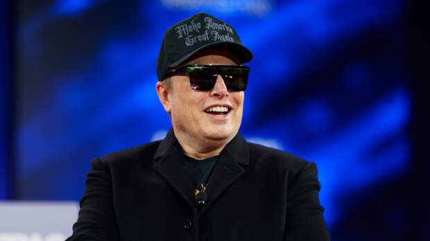 Покупает сам у себя: Илон Маск стал первым человеком с состоянием более $800 млрд