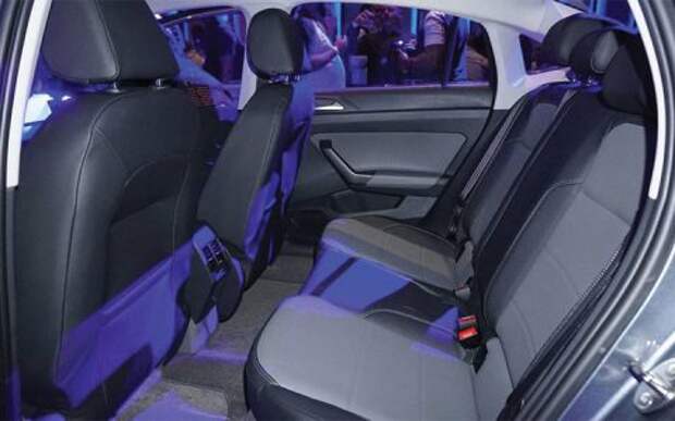 Салон седана Volkswagen Polo 2019