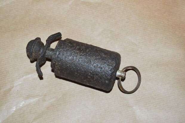 Смерть в кулаке: Пять самых необычных ручных гранат в мире