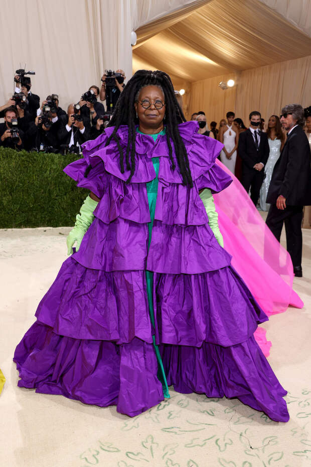 Met Gala-2021: Кристен Стюарт, Лили-Роуз Депп и Дженнифер Лопес Met Gala-2021: Кристен Стюарт, Лили-Роуз Депп и Дженнифер Лопес