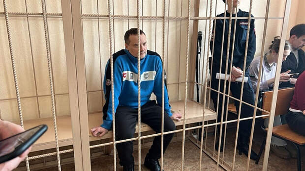 Суд не стал снимать с должности арестованного министра ЖКХ Новосибирской области