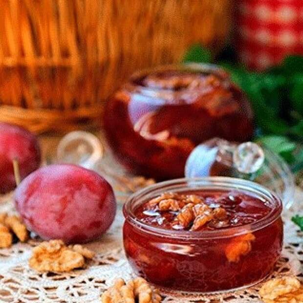 ВАРЕНЬЕ ИЗ СЛИВ С ОРЕХАМИ