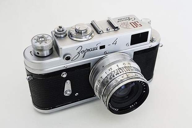 35mm-Film-Rangefinder-Zorki-4-Special-Edition-50th-Anniversary-of-the-Russian-Revolution
