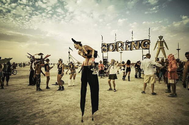 Сюрреалистические фотографии с фестиваля Burning Man от Виктора Хабчи (Victor Habchy)