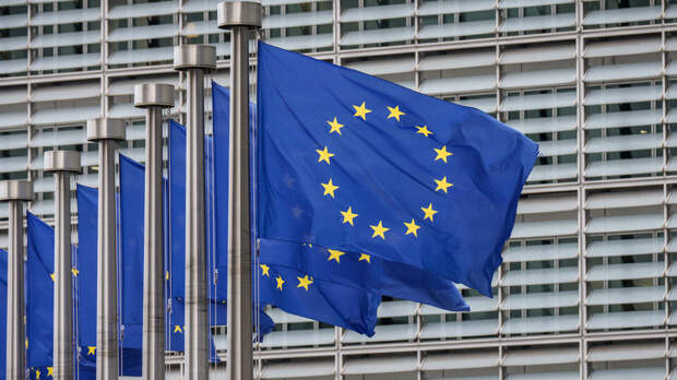 Politico: лидеры ЕС часами пытались убедить США отправить войска на Украину