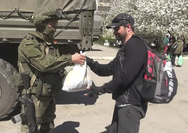 Более 40 тонн гуманитарной помощи из России в очередной раз доставлено в Херсонскую область