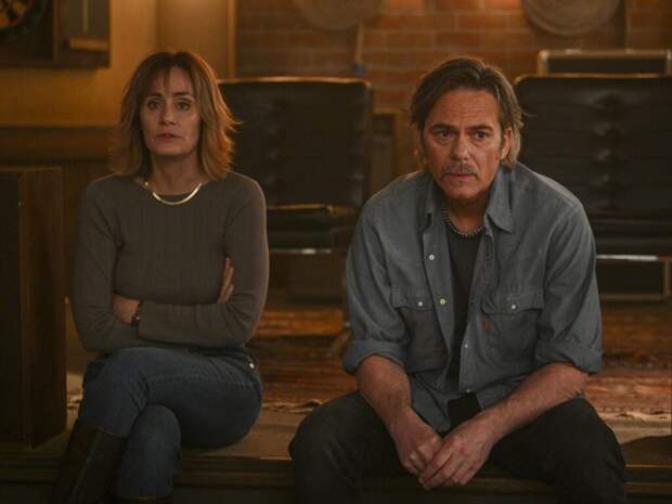Diane Farr as Sharon Leone and Billy Burke as Vince Leone