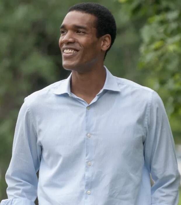 Parker Sawyers in Southside With You