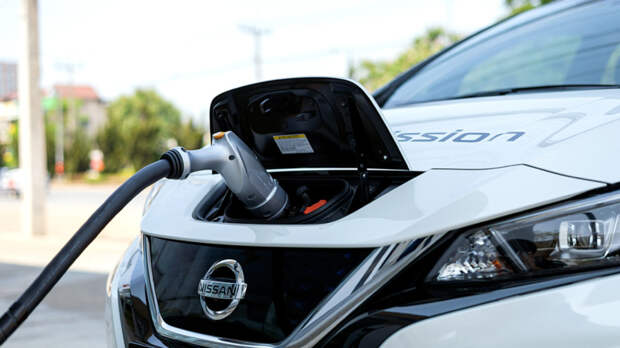 Число электромобилей и подключаемых гибридов в России превысило 200.000