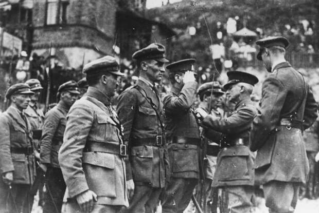 Зачем британские войска напали на Россию в 1918 году?
