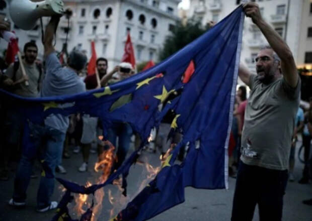 Украина принесла в ЕС кризис, демографический провал, хаос в каждую столицу Украина принесла в ЕС кризис, демографический провал, хаос в каждую столицу