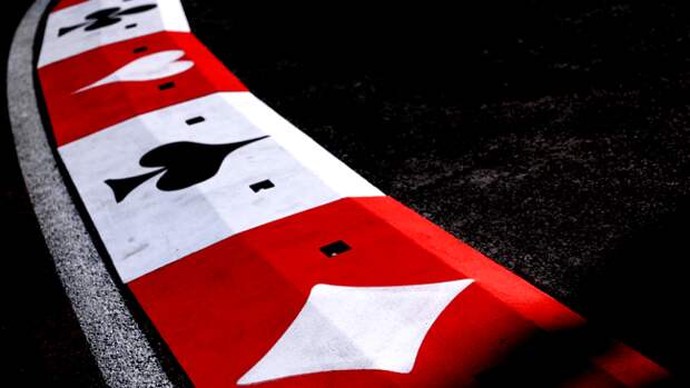 F1 Grand Prix of Las Vegas kerb playing card suits