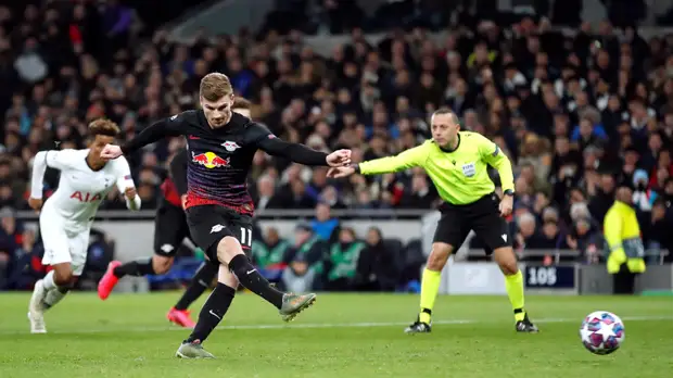 «Лейпциг» победил «Тоттенхэм» в первом матче 1/8 финала Лиги чемпионов