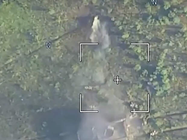 Минобороны показало видео подрыва броневика ВСУ США (ВИДЕО)