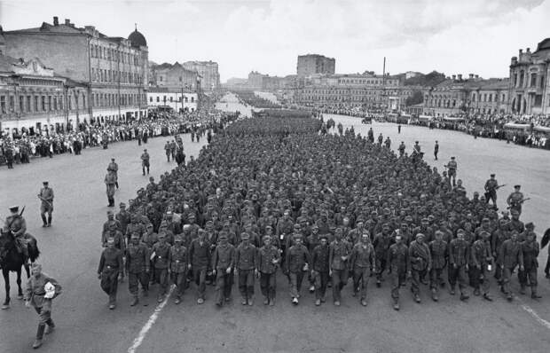 17 июля 1944 года. Москва 