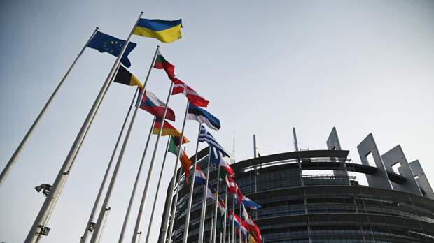 Cтанет еще белее: Европарламент обвинили в отсутствии расового разнообразия