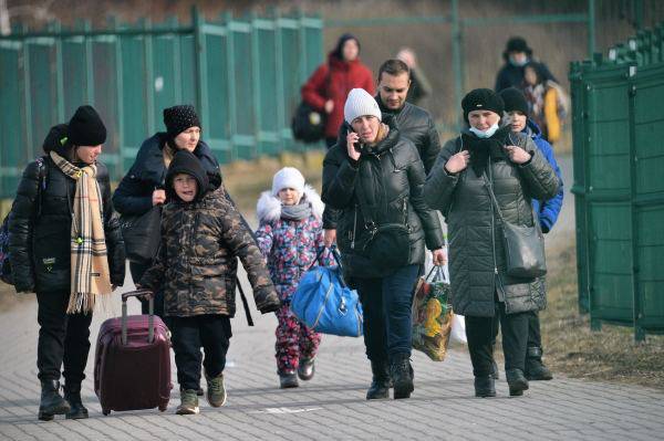 Украинские беженцы планируют подать коллективный судебный иск на главу МВД Британии Пател