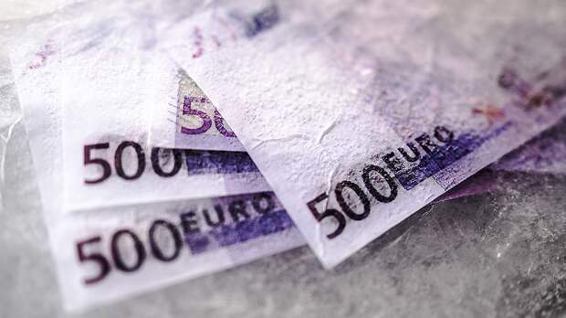 Британский обозреватель рассказал о росте недоверия к евро при аресте активов РФ