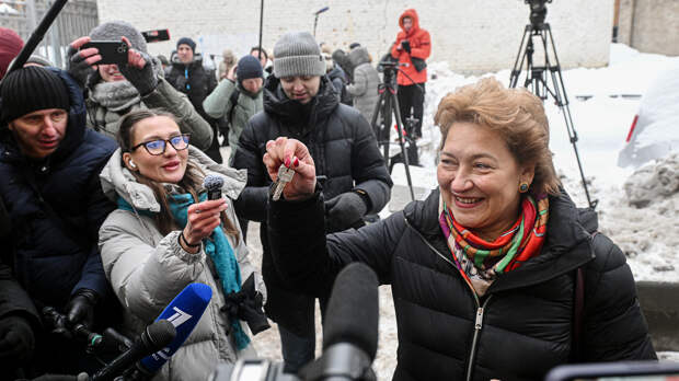 Как выселяли Ларису Долину