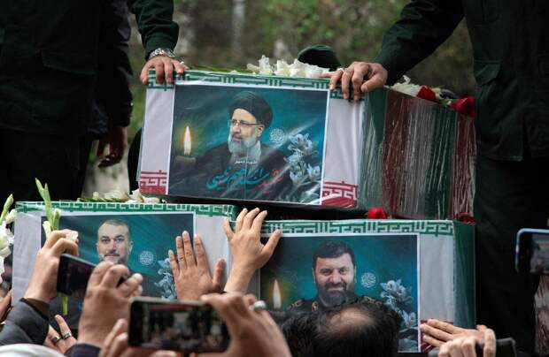 Окажутся виноватыми: США опасаются обвинений со стороны Ирана в крушении вертолета с Раиси