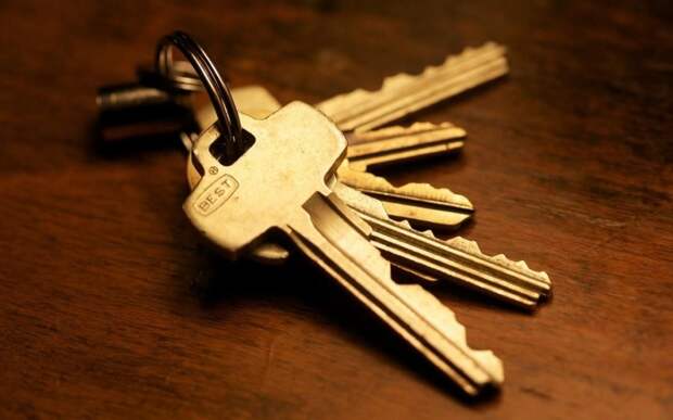 Что делать, если потерял ключи в квартиру, как открыть дверь и попасть домой