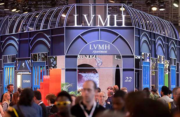 Bloomberg: LVMH может продать свою долю в бренде Marc Jacobs