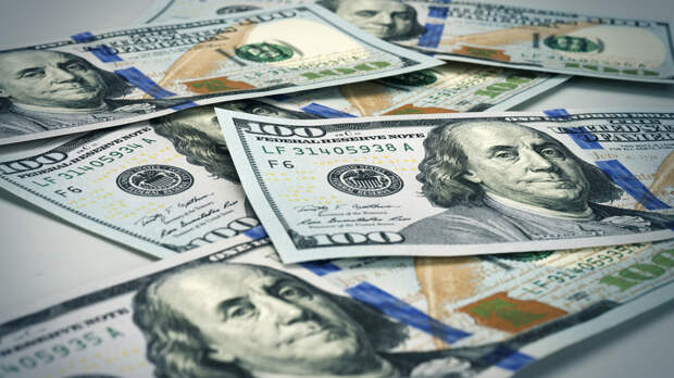 РИА Новости: в 2025 году рубль стал самым подорожавшим к доллару