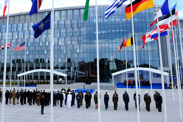 Генерал НАТО возглавил военный совет ВСУ