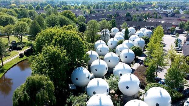 Болвонинген: инопланетный квартал социального жилья в Нидерландах