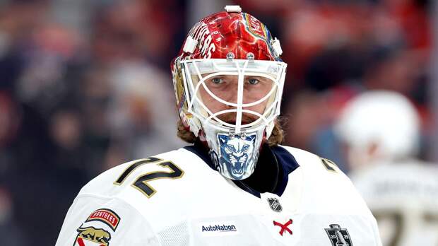 Бобровский вышел на 3-е место по ассистам среди российских вратарей в НХЛ, сравнявшись с Набоковым