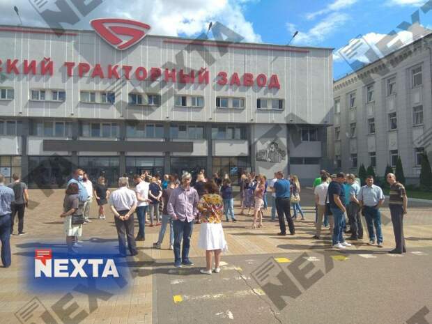 ⚡️Заводы по всей Беларуси объявляют забастовку. Рабочие требуют честных выборов