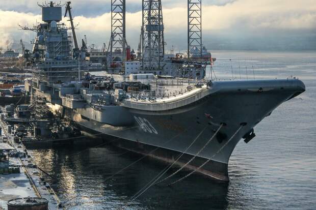 В России ответили на критику в адрес крейсера «Адмирал Кузнецов»