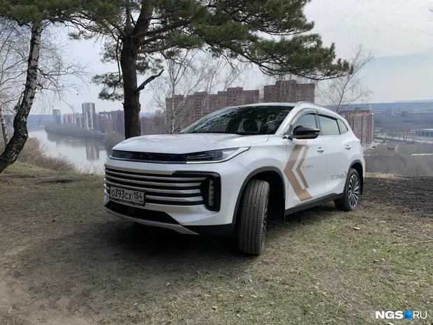 Китайцы сделали замену суперпопулярному Lexus RX — за что просят 4 миллиона (фото и видео)