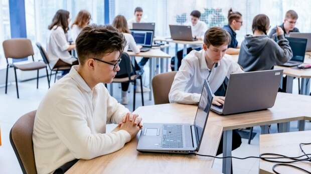 Свыше 600 тыс. московских школьников напишут всероссийские проверочные работы